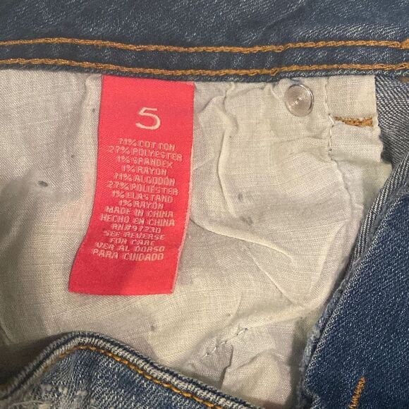 Almost Famous Size 5 Embroidered Pocket Cut Off Jean Shorts EUC - Picture 4 of 5